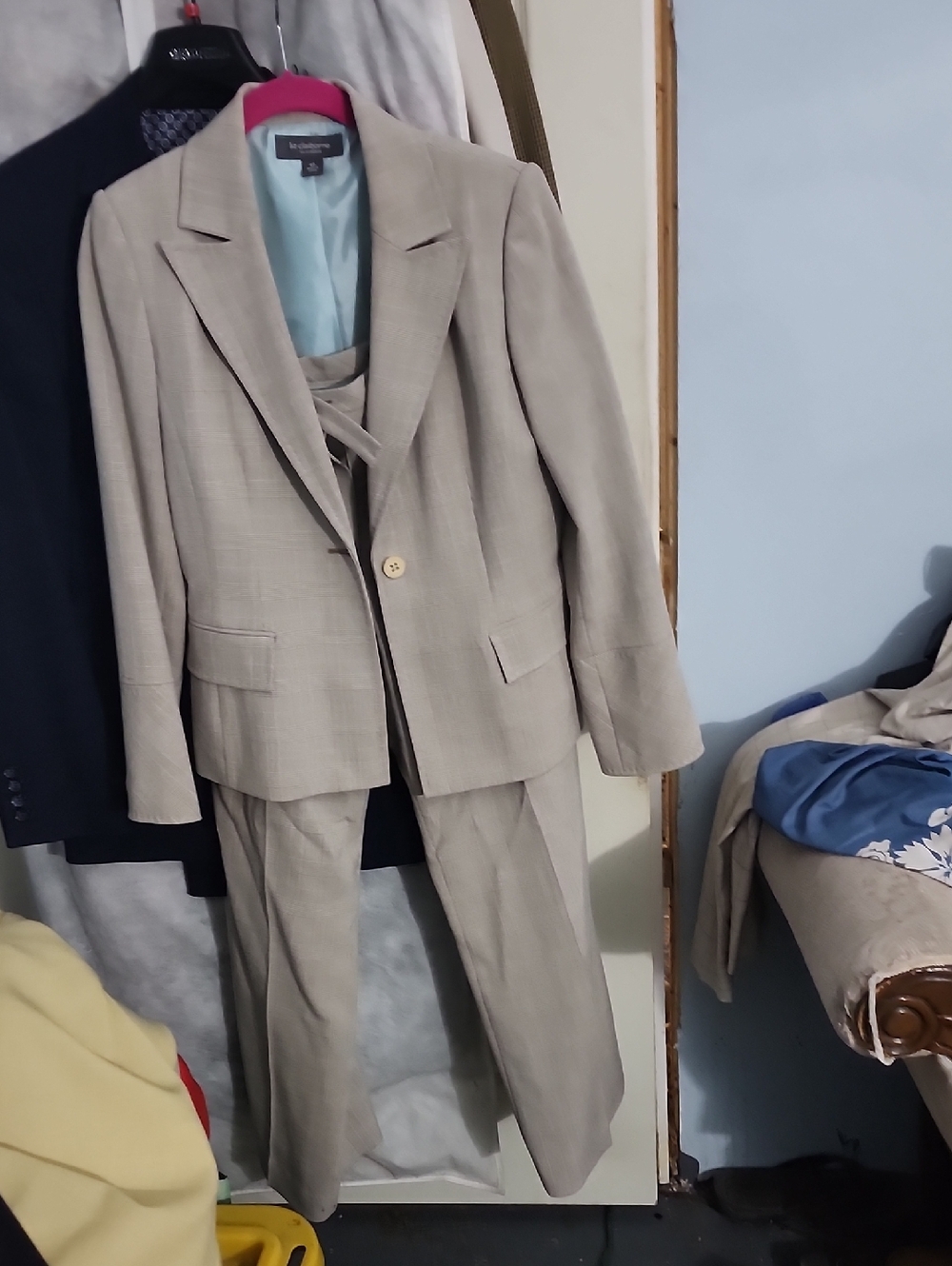 Liz Claiborne Beige Women's Two-Piece Suit